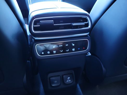 Used 2025 Genesis GV80 3.5T image 17