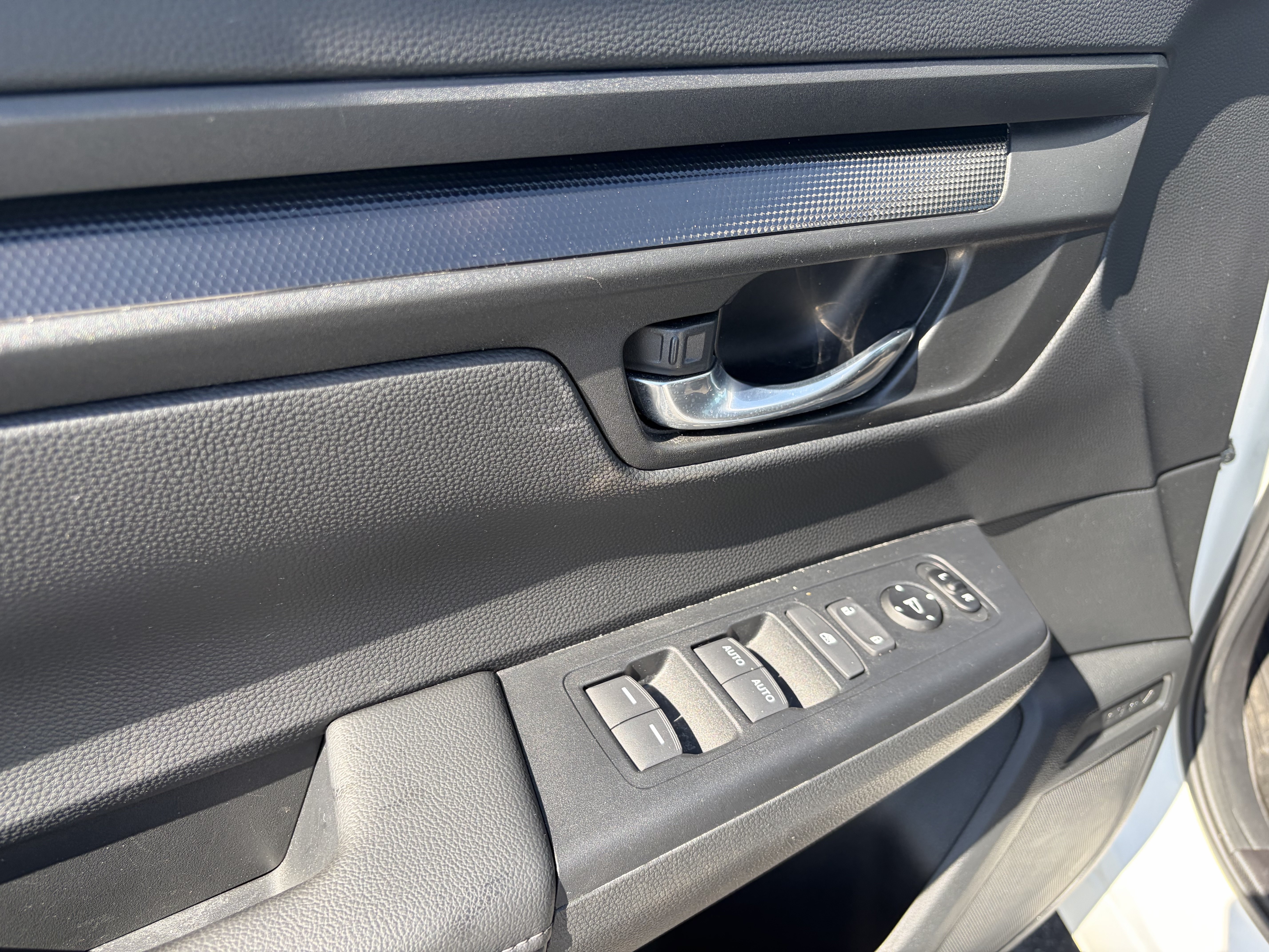 Used 2026 Honda CR-V EX image 10