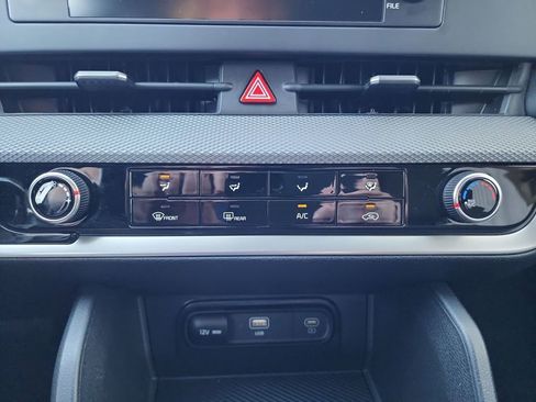 Used 2024 Kia Sportage LX image 27