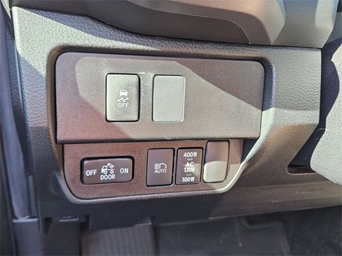 Used 2021 Toyota Tacoma TRD Off-Road image 27