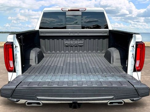 Used 2024 GMC Sierra 1500 SLT w/ SLT Premium Plus Package AWD/4WD image 9
