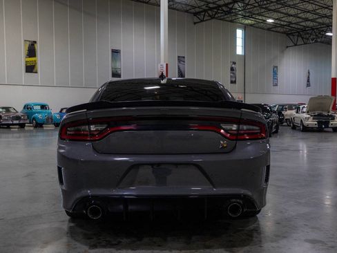 Used 2019 Dodge Charger Scat Pack w/ Plus Group RWD image 5