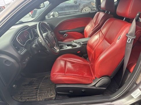 Used 2016 Dodge Challenger SXT Plus image 2