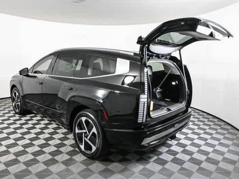 New 2026 Hyundai Ioniq 9 Calligraphy image 17