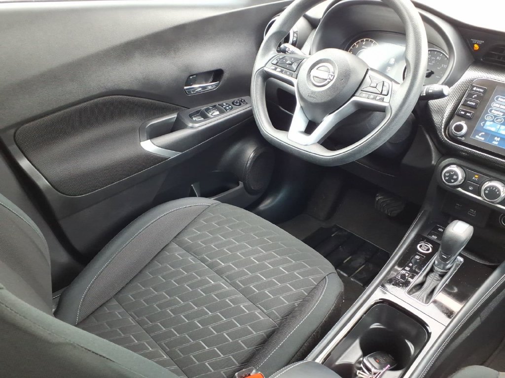 Used 2023 Nissan Kicks SV FWD image 9