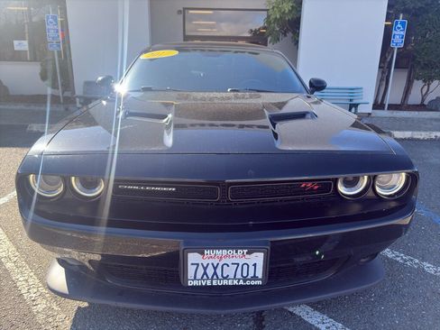 Used 2017 Dodge Challenger R/T Scat Pack w/ Leather Interior Group image 25