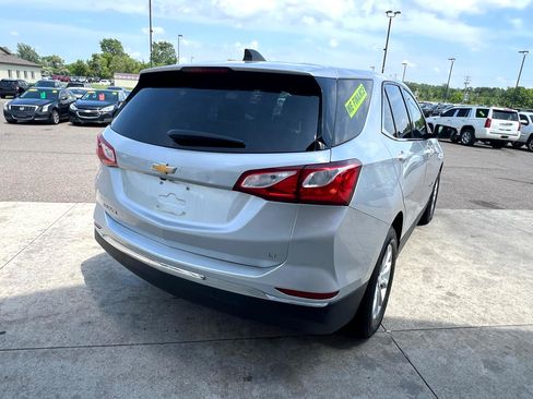 Used 2020 Chevrolet Equinox LT w/ Driver Convenience Package image 5