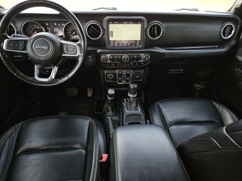 Used 2020 Jeep Gladiator Overland AWD/4WD image 11