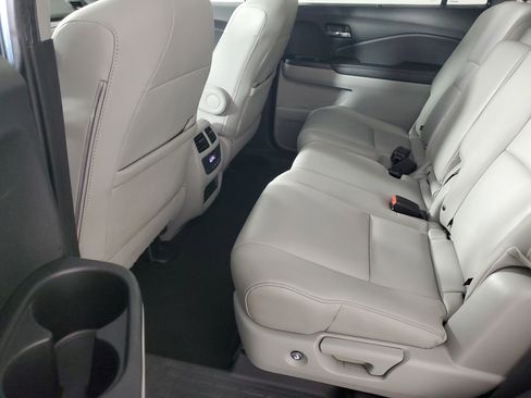 Certified 2021 Honda Pilot Special Edition image 13