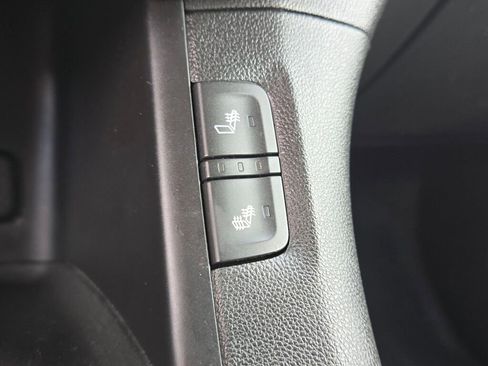 Used 2018 GMC Acadia SLT image 29