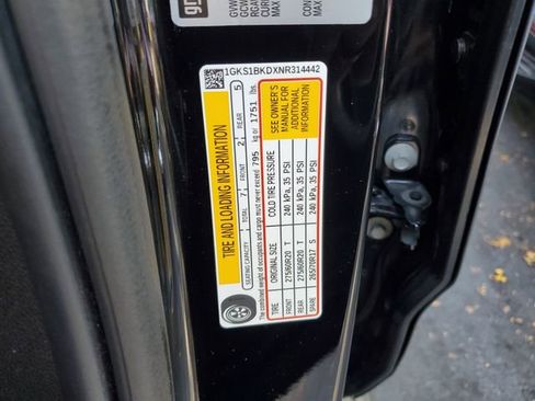 Used 2022 GMC Yukon SLT w/ SLT Premium Package image 31