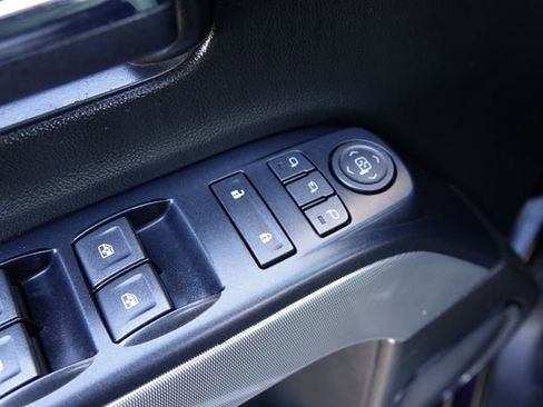 Used 2018 Chevrolet Silverado 1500 LTZ Z71 w/ Centennial Edition image 39