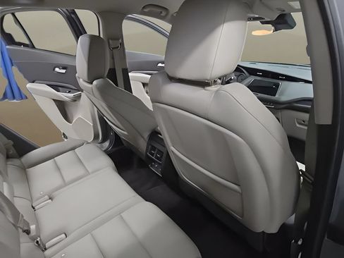 Used 2023 Cadillac XT4 Luxury FWD image 23