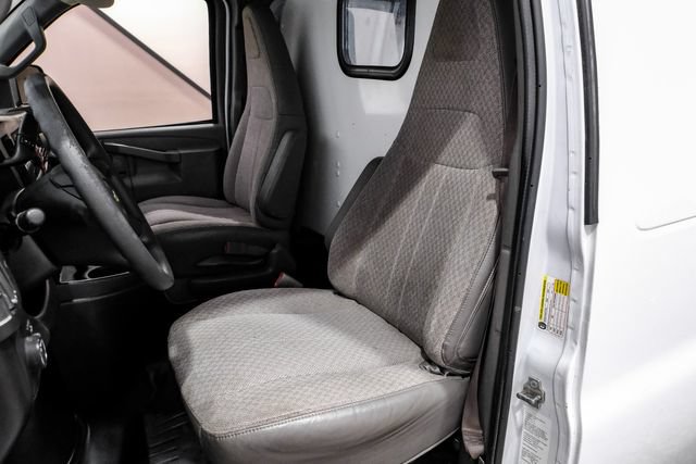 Used 2020 Chevrolet Express 2500 RWD image 31