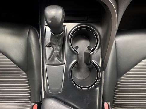 Used 2019 Toyota Camry SE FWD image 24