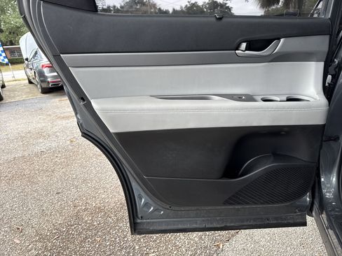 Used 2022 Hyundai Palisade SEL w/ Premium Package image 32