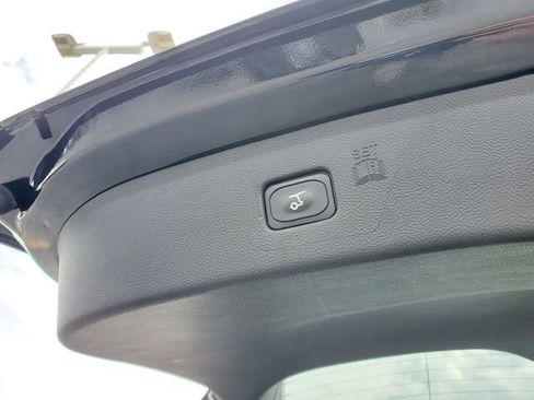 Used 2024 Ford Edge Titanium image 29