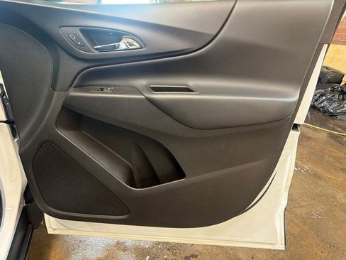 Used 2024 Chevrolet Equinox LT AWD/4WD image 29