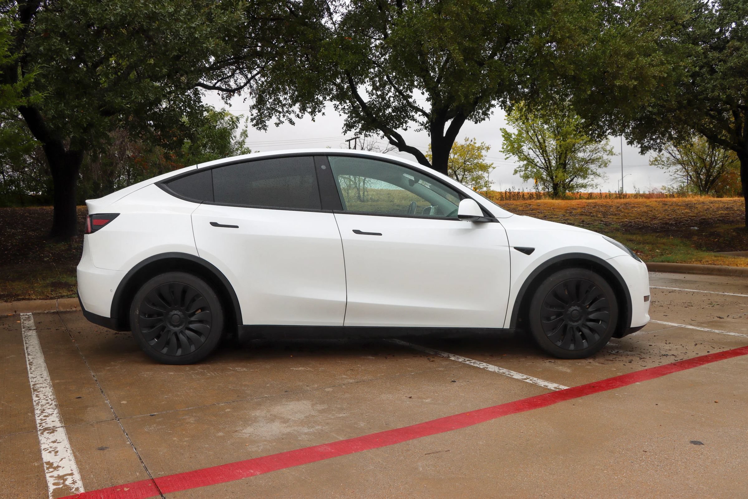 Used 2021 Tesla Model Y 2WD image 8
