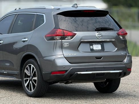 Used 2019 Nissan Rogue SL FWD image 16
