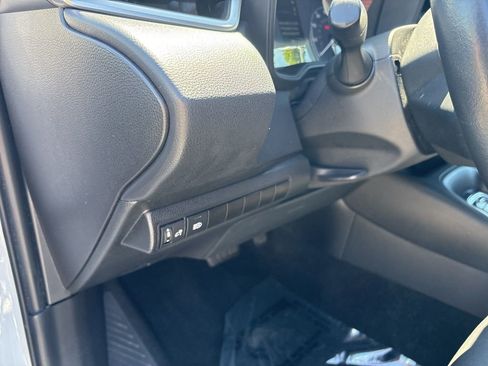 Used 2024 Toyota Corolla SE image 16