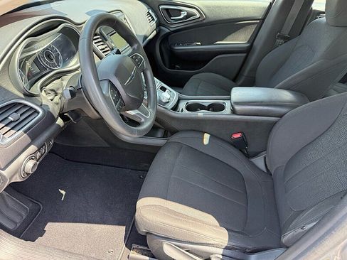 Used 2016 Chrysler 200 Limited FWD image 32