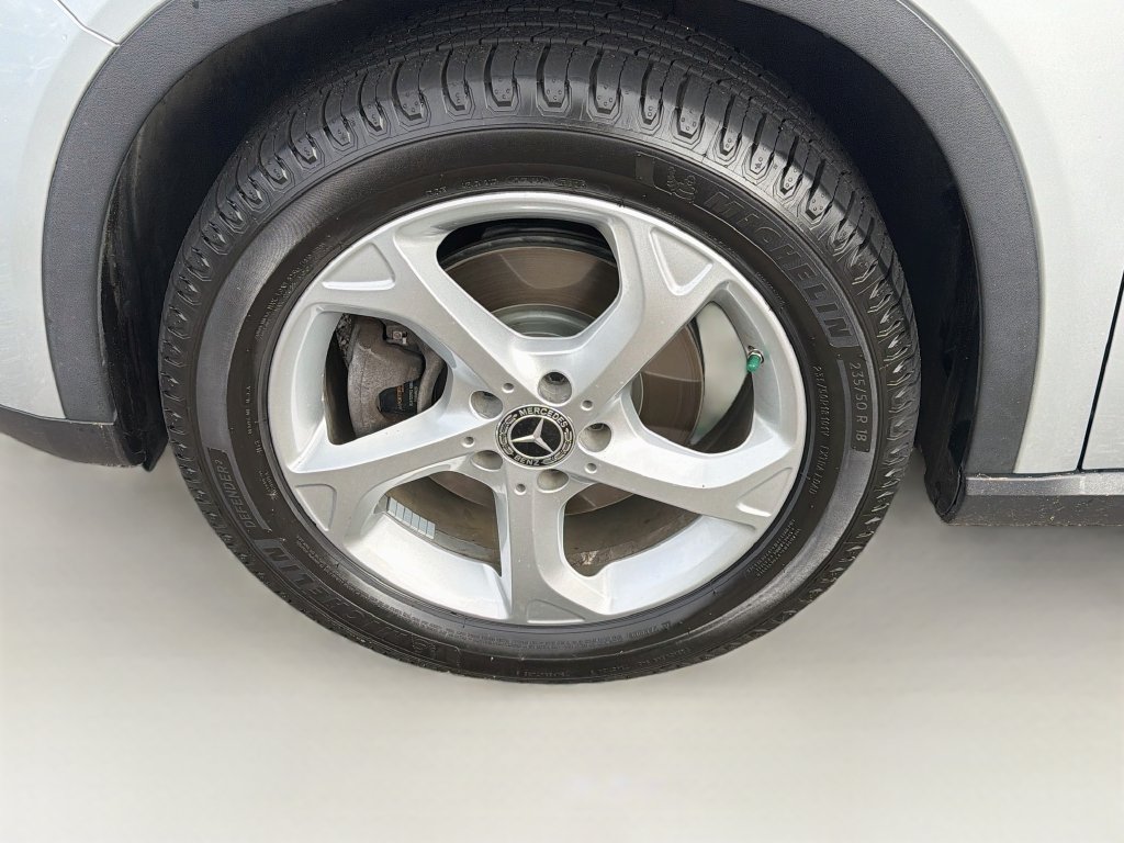 Used 2020 Mercedes-Benz GLA 250 4MATIC image 34