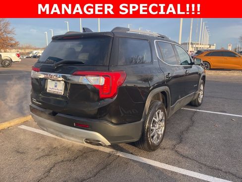 Certified 2023 GMC Acadia SLT image 3