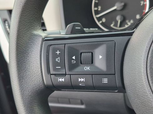 Used 2023 Nissan Rogue SV AWD/4WD image 14
