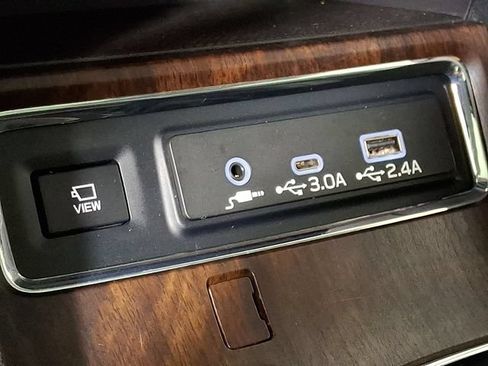 Used 2024 Subaru Ascent Touring w/ Popular Package #2 AWD/4WD image 25