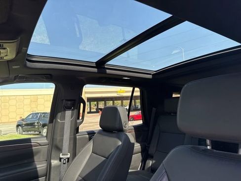 Used 2024 Chevrolet Tahoe Z71 w/ Luxury Package image 6