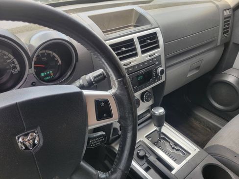 Used 2009 Dodge Nitro SLT image 11