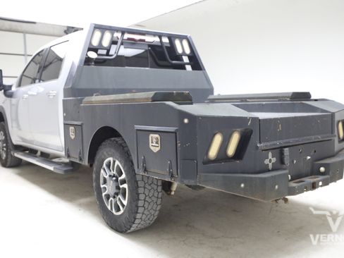 Used 2022 GMC Sierra 2500 SLT w/ SLT Premium Package AWD/4WD image 3