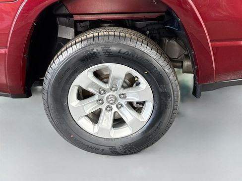 Used 2019 RAM 1500 Laramie RWD image 37