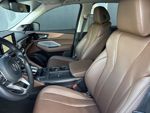 Used 2025 Acura MDX w/ Technology Package FWD image 5