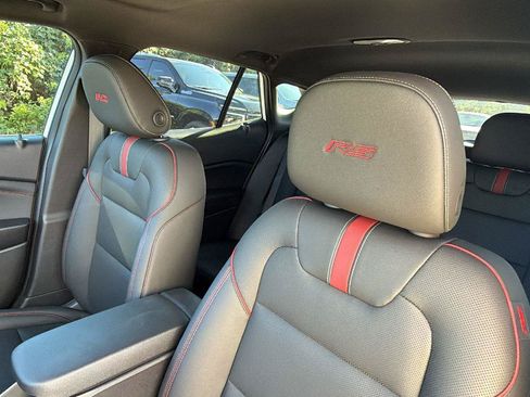 New 2026 Chevrolet Trax RS w/ Sunroof Package FWD image 18
