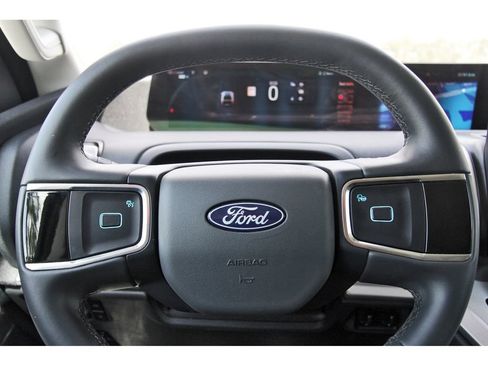 Used 2025 Ford Expedition Max Active RWD image 16