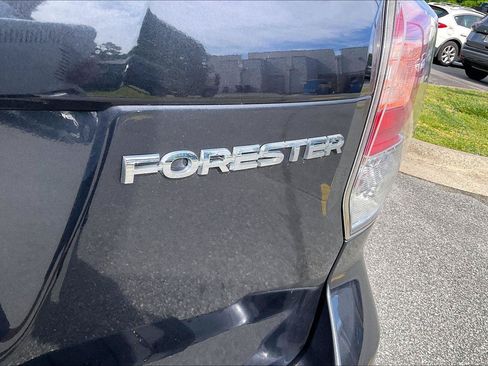 Used 2018 Subaru Forester 2.5i Premium AWD/4WD image 8