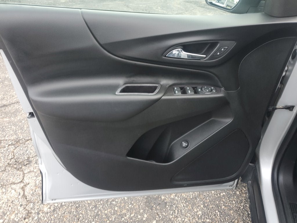 Used 2020 Chevrolet Equinox LT FWD image 15