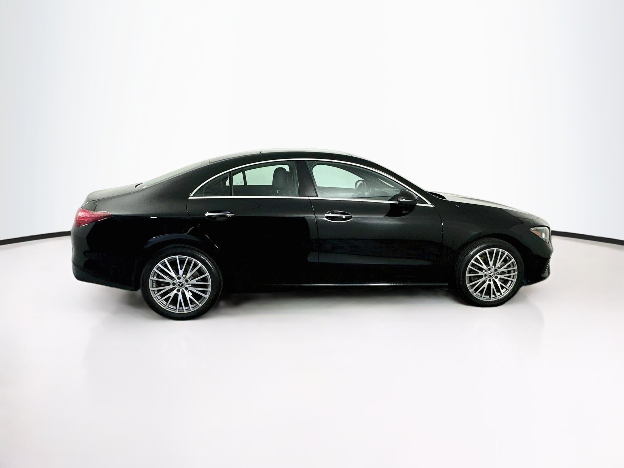 Used 2025 Mercedes-Benz CLA 250 image 10