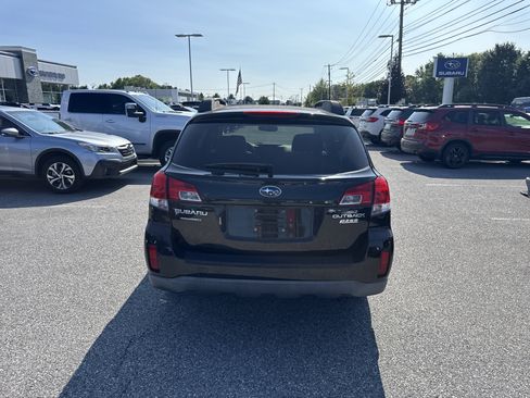 Used 2011 Subaru Outback 2.5i Premium AWD/4WD image 27