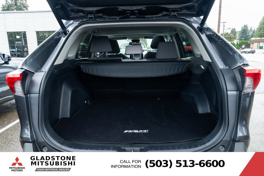 Used 2022 Toyota RAV4 XLE w/ Convenience Package AWD/4WD image 8