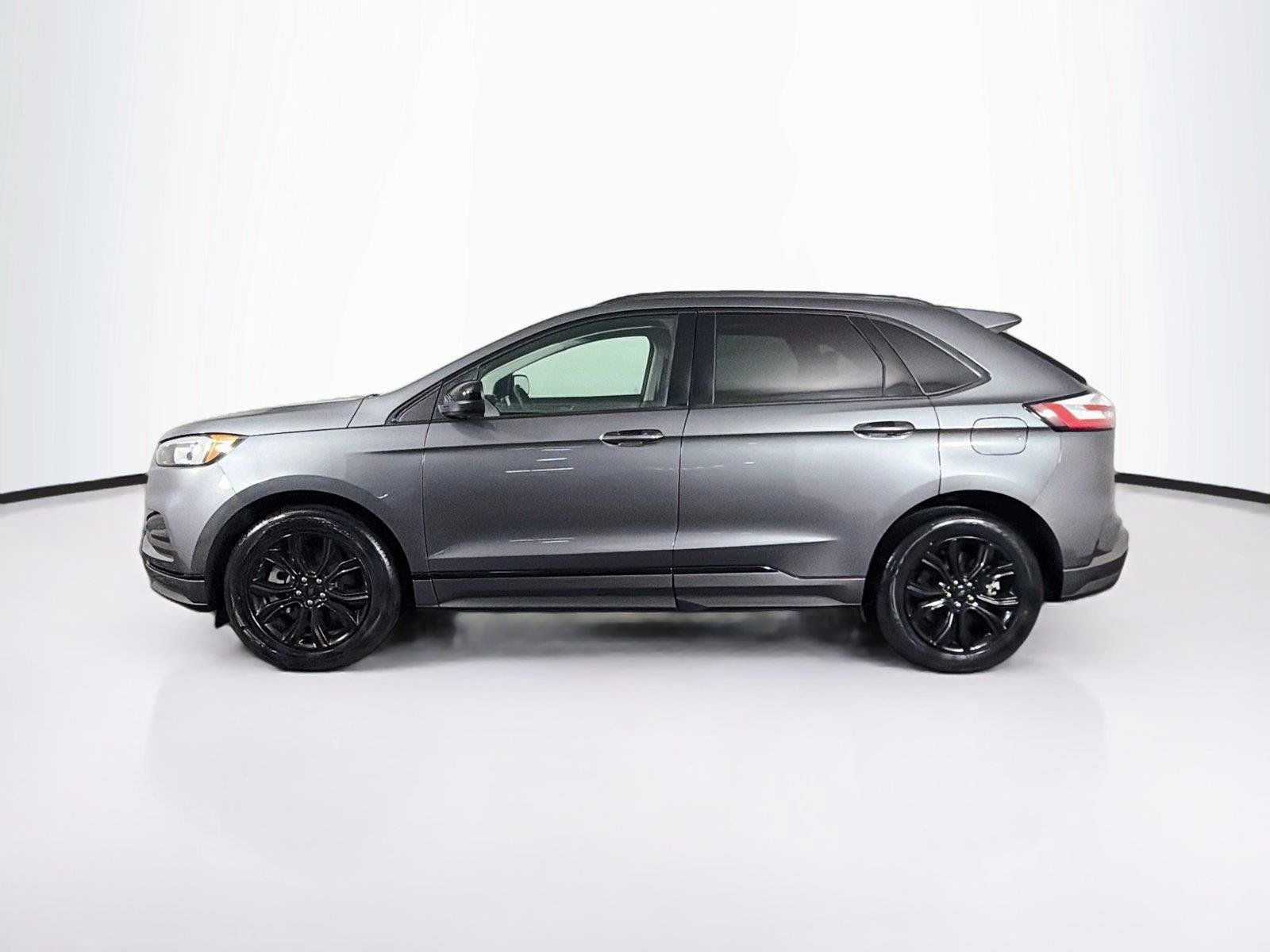 Used 2022 Ford Edge SE w/ Black Appearance Package AWD/4WD image 8