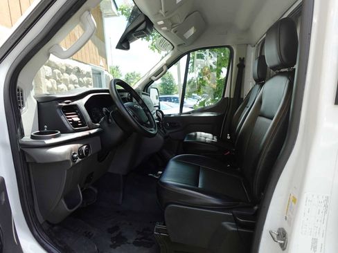 Used 2022 Ford Transit 350 DRW RWD image 12