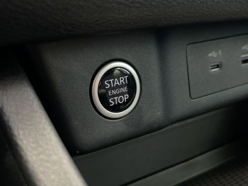 Used 2023 Nissan Rogue SV image 26