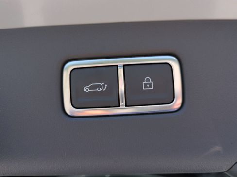 Certified 2024 Kia EV9 Land AWD/4WD image 17