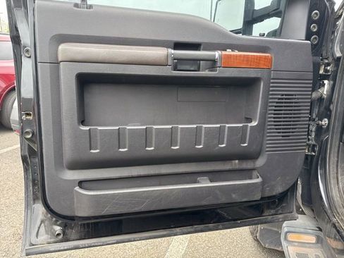 Used 2016 Ford F350 King Ranch w/ King Ranch Package AWD/4WD image 14