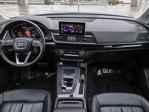 Used 2020 Audi Q5 e Premium Plus w/ Premium Plus Package image 16