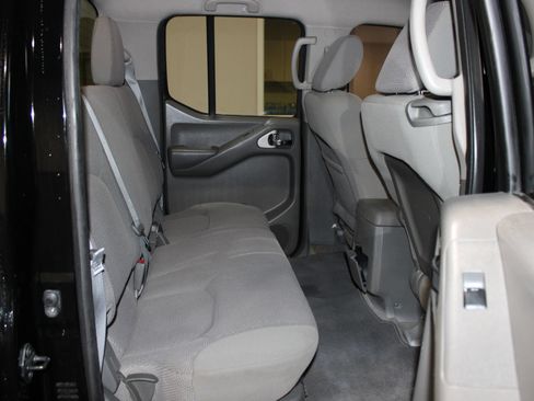 Used 2012 Nissan Frontier SV RWD image 24