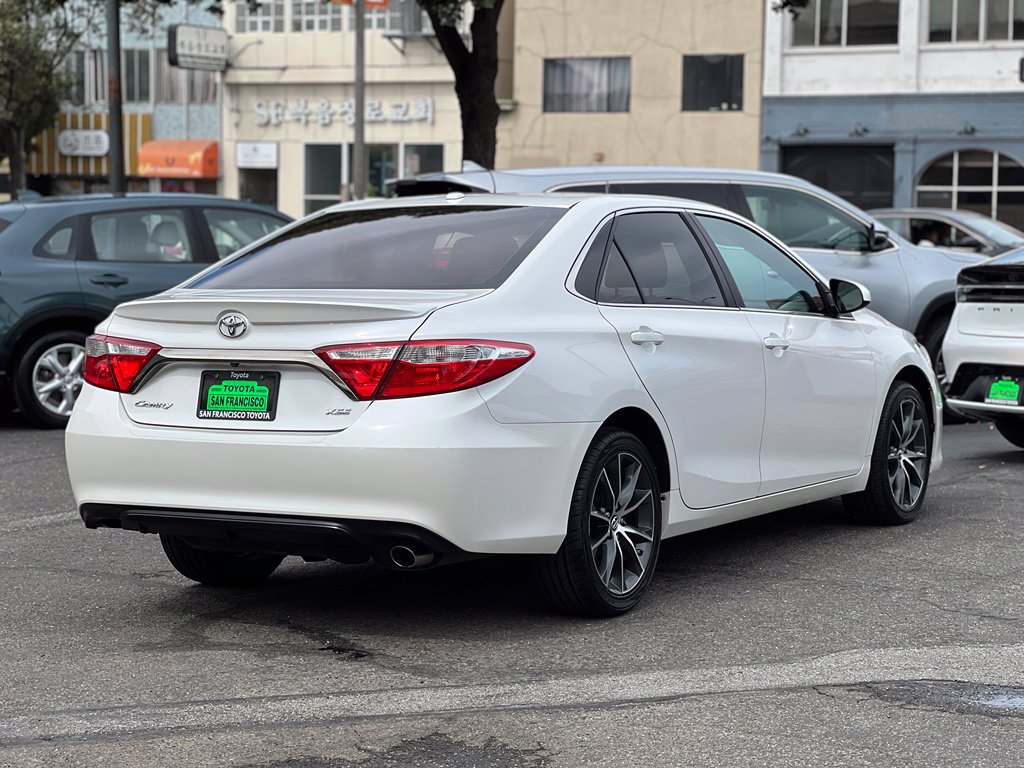 Certified 2016 Toyota Camry XSE FWD image 5